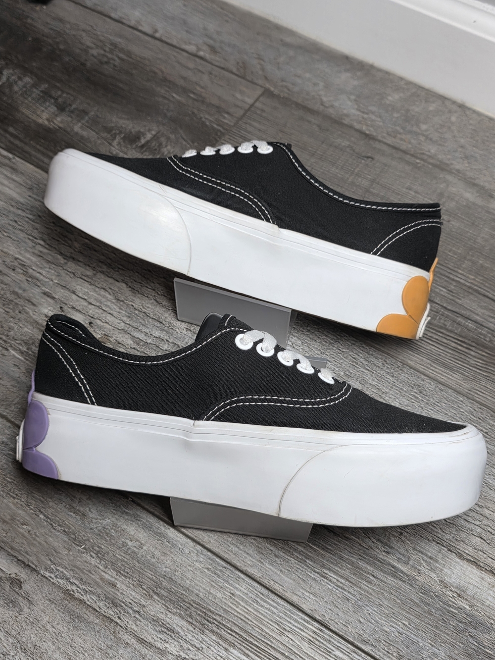 Vans Women's Authentic Stackform Oversized Floral Skate Shoes Sz 8 - Picture 3 of 9